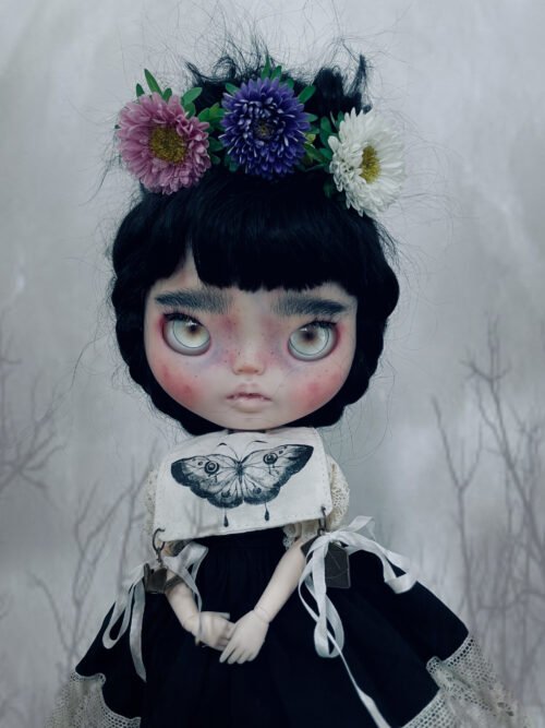 Doll "Chloe” The Vampire - Image 13