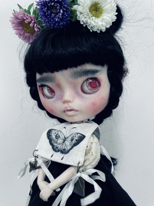 Doll "Chloe” The Vampire - Image 11