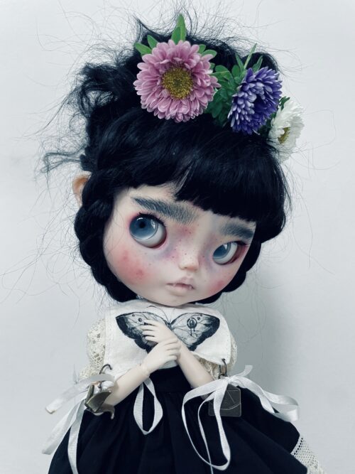 Doll "Chloe” The Vampire - Image 9