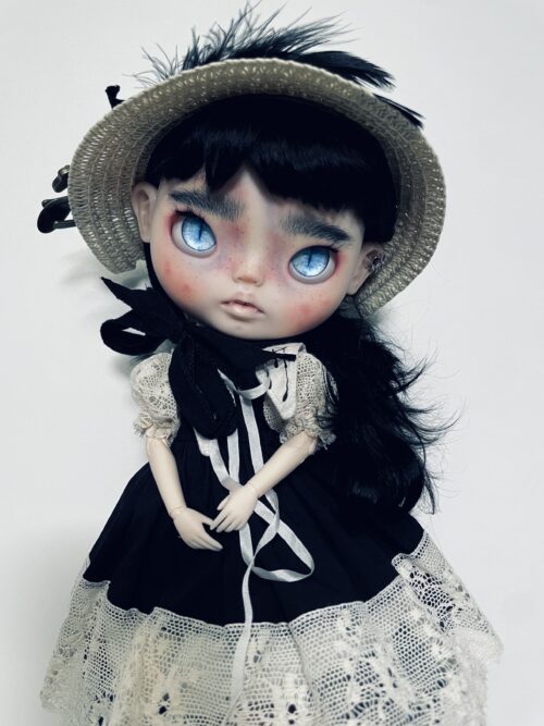 Doll "Chloe” The Vampire - Image 3