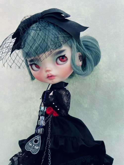 Doll "Silent Lucretia” - Image 10